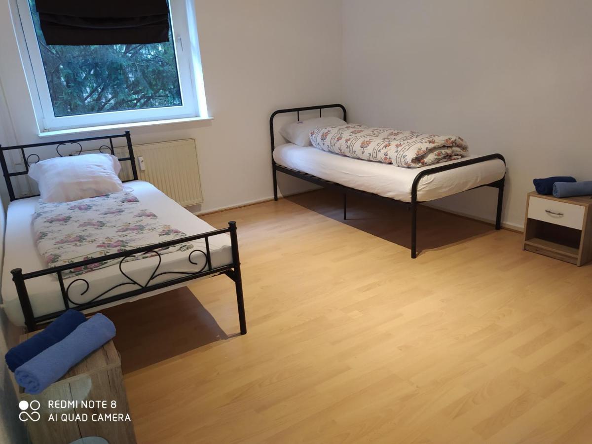 Misha,S Hostel ดุยส์บูร์ก ภายนอก รูปภาพ